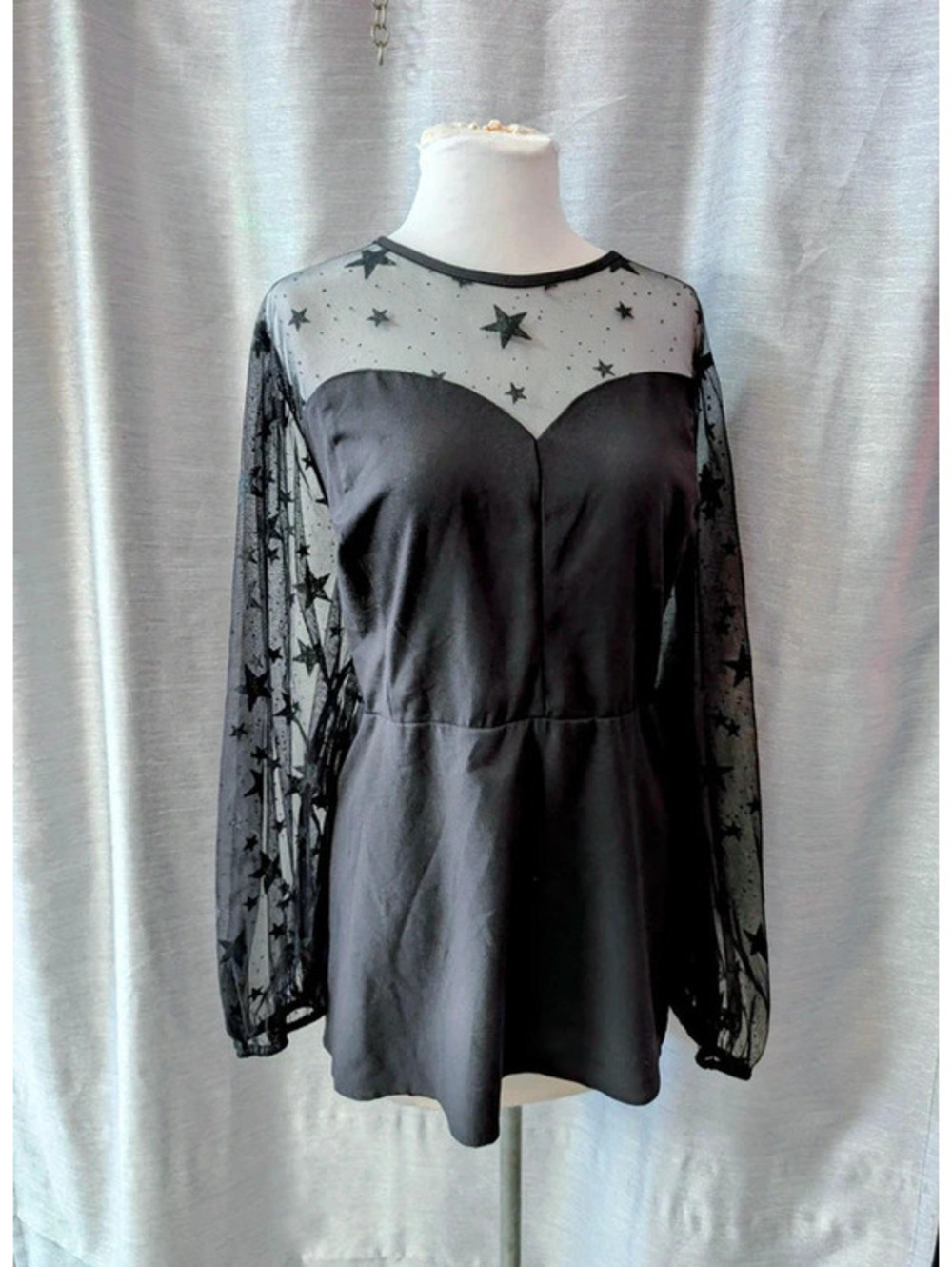 Torrid 5 Black Sheer Star Tulle Peplum Top 5X
